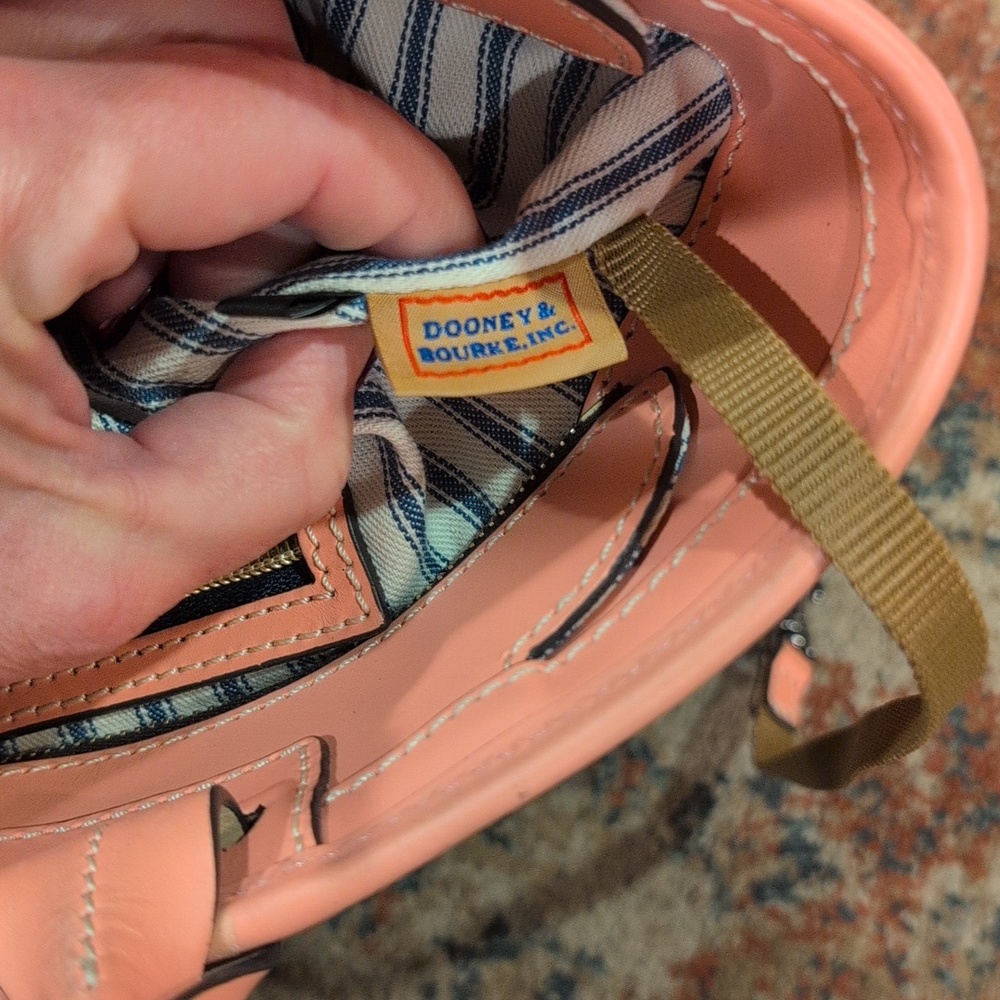 Dooney & Bourke Coral Leather Shoulder Bag. EUC - Picture 7 of 13